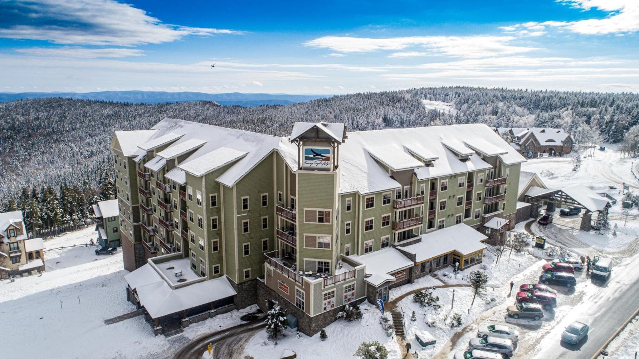 Soaring Eagle 203 Next To Slopes Underground Parking Hot Tubs Locker