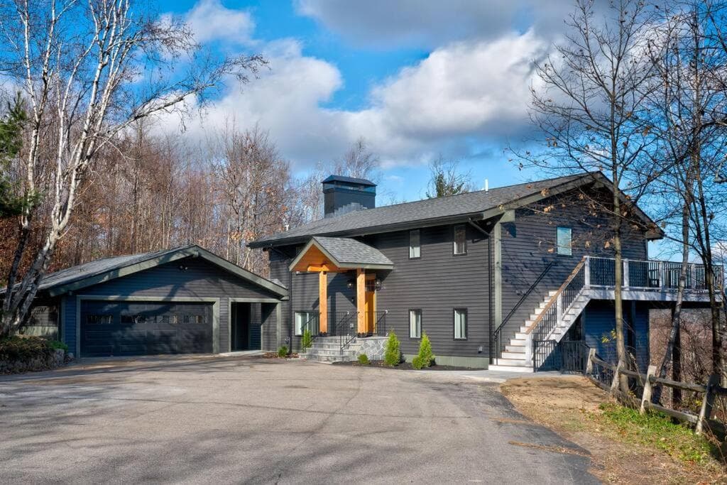 VIEWS, Hot Tub, Sauna, Theatre